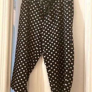 Cropped belted  pants with elastic waist and pockets